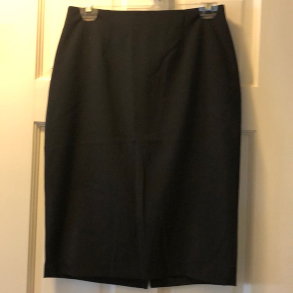 CLUB MONACO BLACK CLASSIC SKIRT - Picture 4 of 8